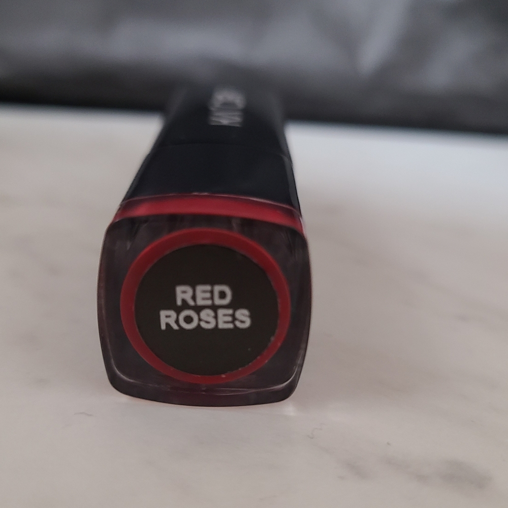 Ka'oir Red Roses Lipstick - Picture 3 of 4
